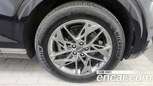 Genesis GV70 2021 — Şəkil 16/33
