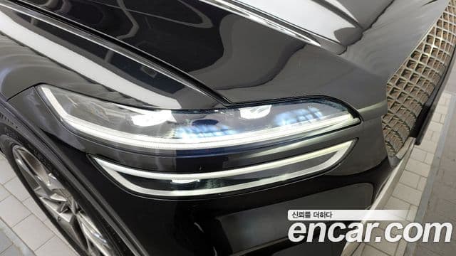 Genesis GV70 2021 — Şəkil 25/33