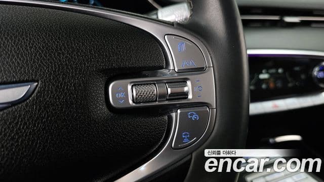 Genesis GV70 2021 — Şəkil 29/33