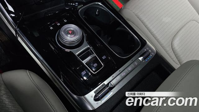 Kia Carnival 2023 — фото 9 из 20