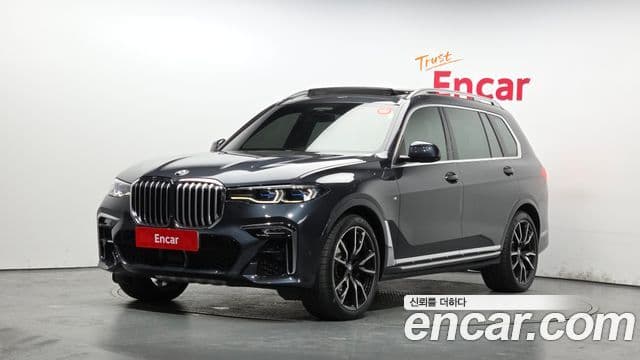 BMW X7 2022 — ფოტო 6/20