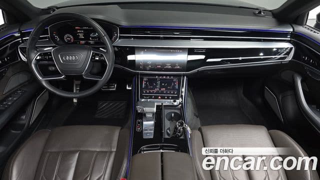 Audi A8 2020 — ფოტო 7/20