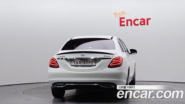 Mercedes-Benz C-Class 2018 — Şəkil 9/20