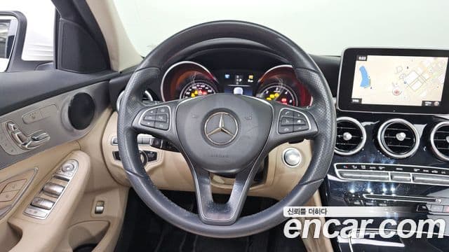 Mercedes-Benz C-Class 2018 — Şəkil 16/20