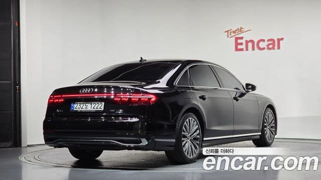 Audi A8 2023 — Photo 11/20