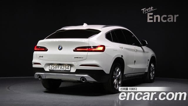 BMW X4 2020 — Фото 2/20