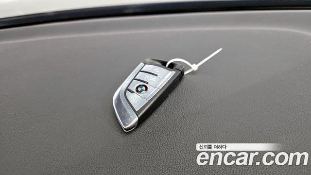 BMW X5 2022 — ფოტო 17/20