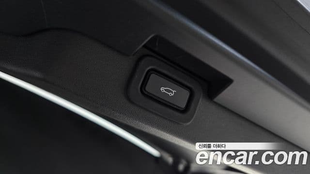 Land Rover Discovery 5 2023 — Фото 16/20