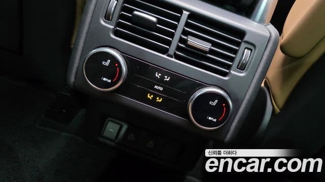 Land Rover Discovery 5 2023 — Фото 18/20