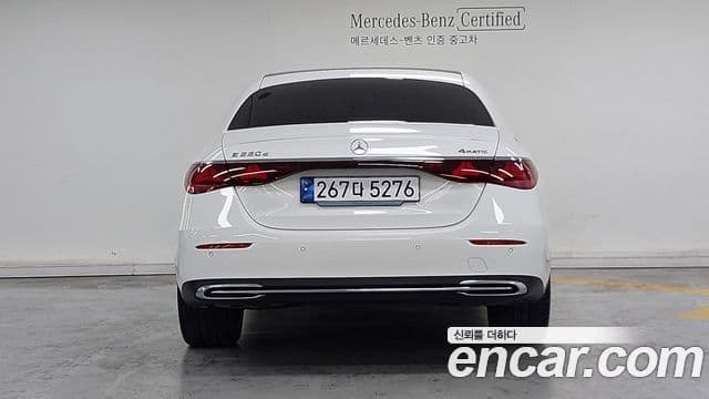 Mercedes-Benz E-Class 2024 — ფოტო 13/17