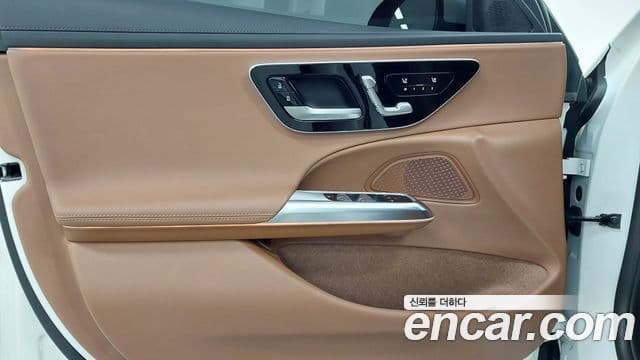 Mercedes-Benz E-Class 2024 — ფოტო 9/17