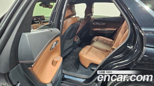 Genesis GV70 2021 — ფოტო 11/20