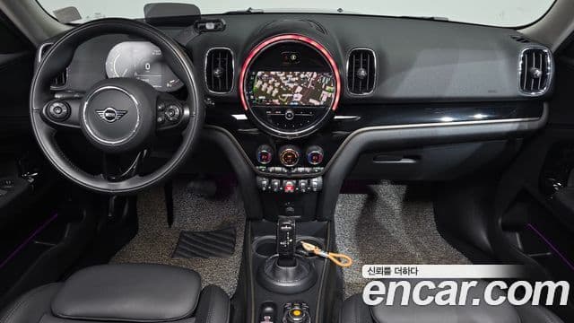 Mini Cooper Countryman 2021 — Şəkil 28/33