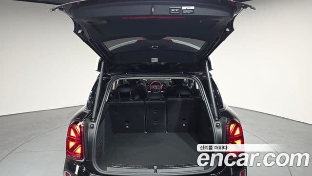 Mini Cooper Countryman 2021 — Şəkil 17/33