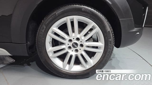 Mini Cooper Countryman 2021 — Şəkil 22/33
