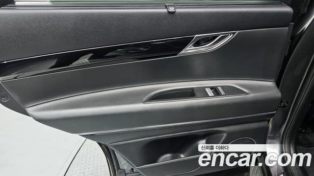 Genesis GV80 2020 — Photo 12/33