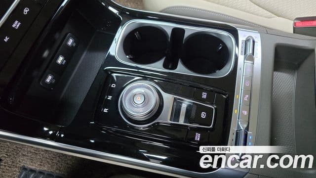 Kia Carnival 2022 — Şəkil 9/20
