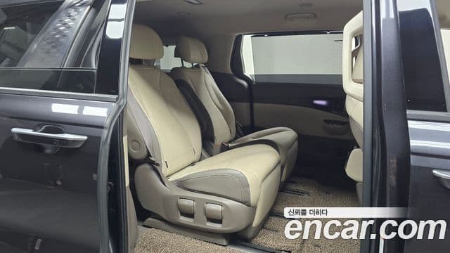 Kia Carnival 2022 — Şəkil 12/20