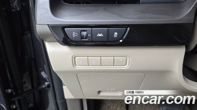 Kia Carnival 2022 — Şəkil 18/20