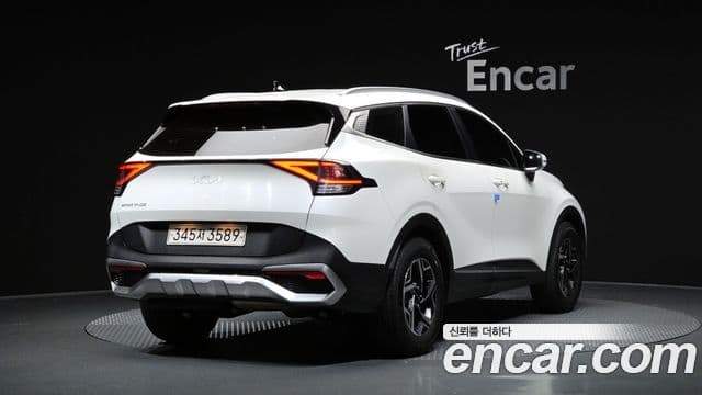 Kia Sportage 2021 — ფოტო 2/20