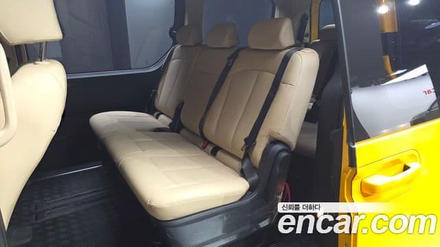 Hyundai Staria 2024 — Photo 19/27