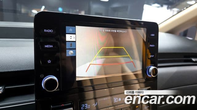 Hyundai Staria 2024 — Photo 18/27