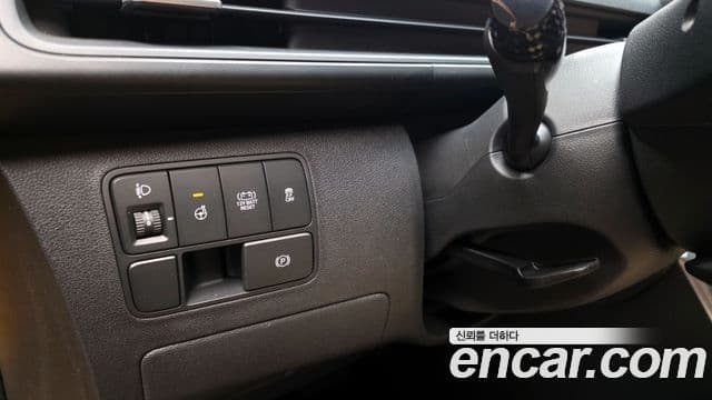 Hyundai Staria 2024 — Photo 27/27