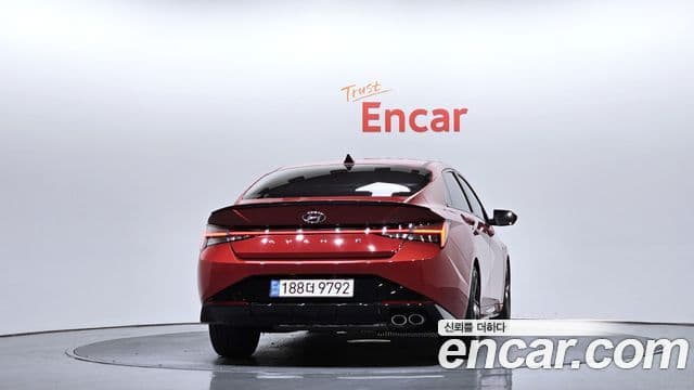 Hyundai The New Avante Hybrid 2022 — Photo 2/20