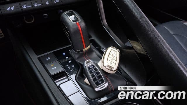 Hyundai The New Avante Hybrid 2022 — Photo 16/20