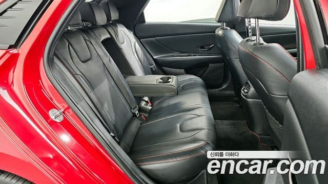 Hyundai The New Avante Hybrid 2022 — Photo 13/20