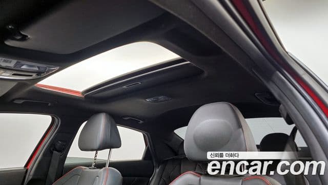Hyundai The New Avante Hybrid 2022 — Photo 4/20