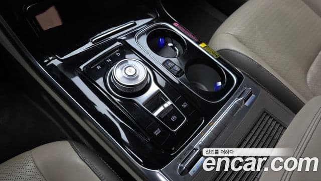Kia Carnival 2021 — Şəkil 9/20