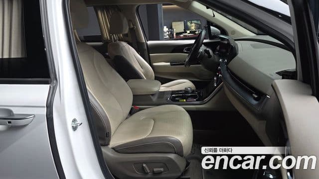 Kia Carnival 2021 — Şəkil 11/20