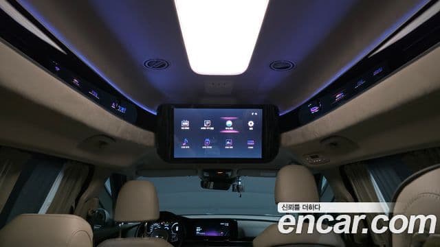 Kia Carnival 2021 — Şəkil 17/20