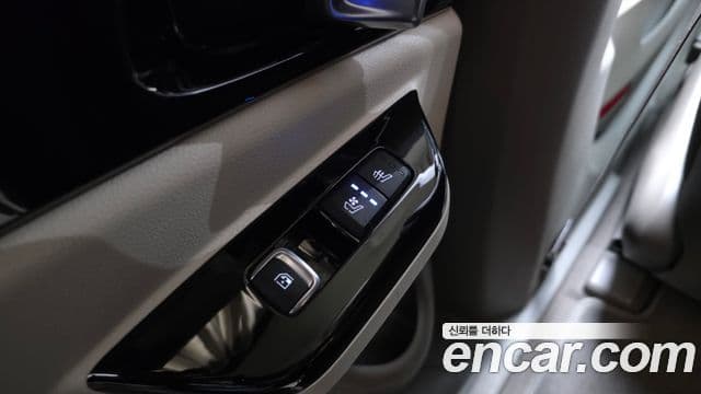 Kia Carnival 2021 — Şəkil 18/20