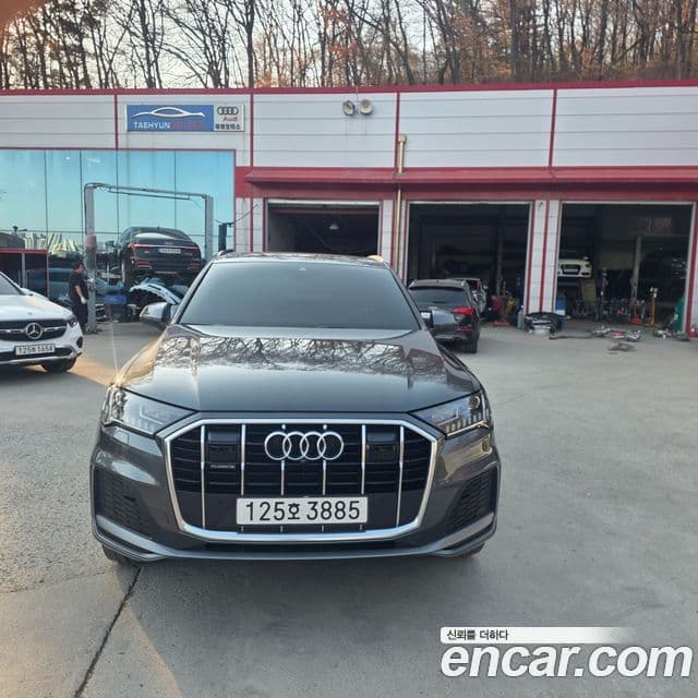 Audi Q7 2022 — ფოტო 7/19