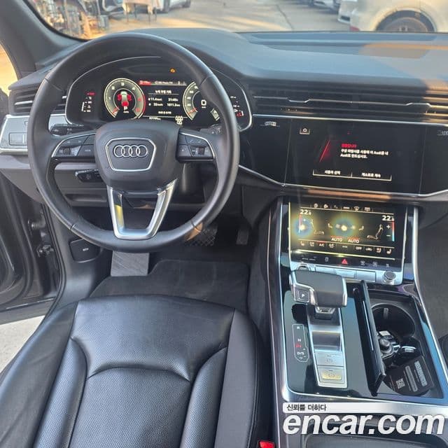 Audi Q7 2022 — ფოტო 19/19