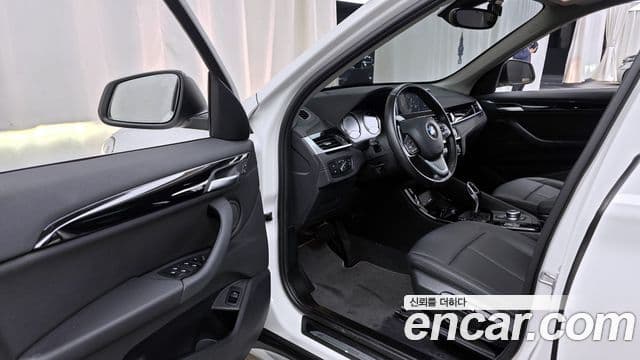 BMW X1 2021 — Şəkil 10/20