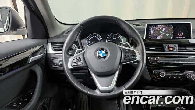 BMW X1 2021 — Şəkil 13/20