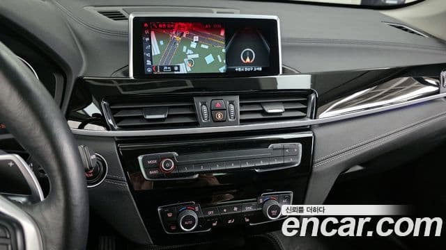 BMW X1 2021 — Şəkil 14/20