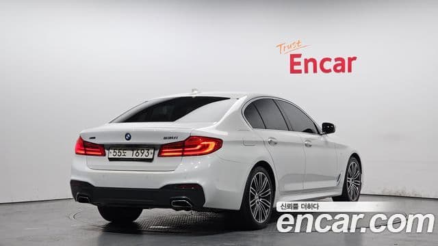 BMW 5 Series 2018 — ფოტო 2/20