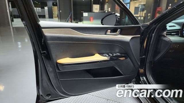 Kia K5 2023 — Photo 19/31