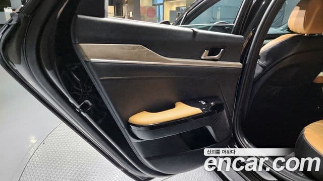 Kia K5 2023 — Photo 15/31