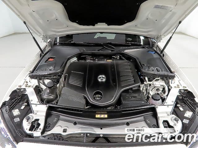 Mercedes-Benz E-Class 2021 — ფოტო 3/20