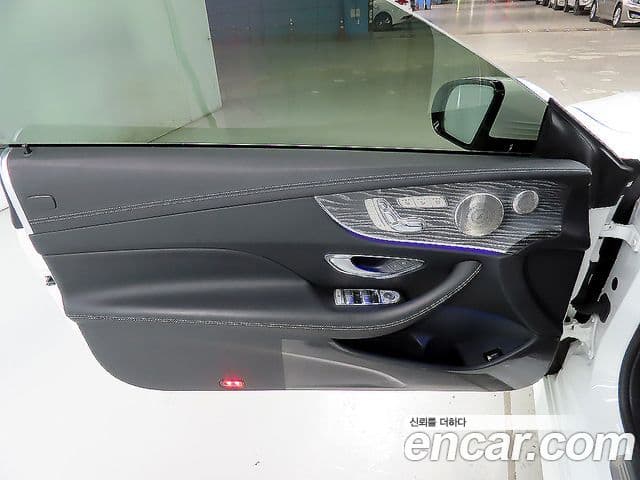 Mercedes-Benz E-Class 2021 — ფოტო 2/20