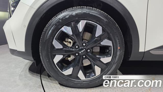 Kia Sportage 2022 — ფოტო 5/20