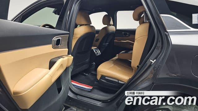Kia Sorento 2022 — Şəkil 11/20