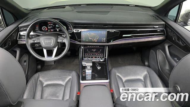Audi Q7 2021 — Фото 7/20