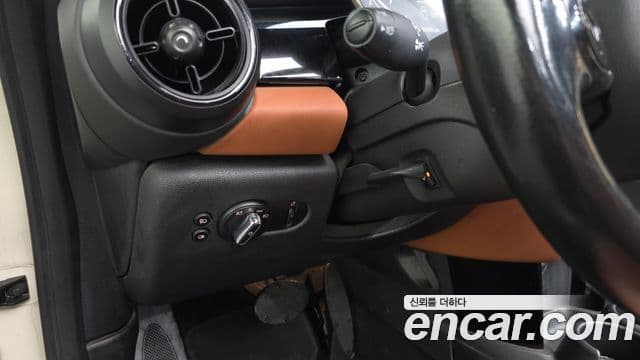 Mini Cooper S Convertible 2022 — ფოტო 13/20