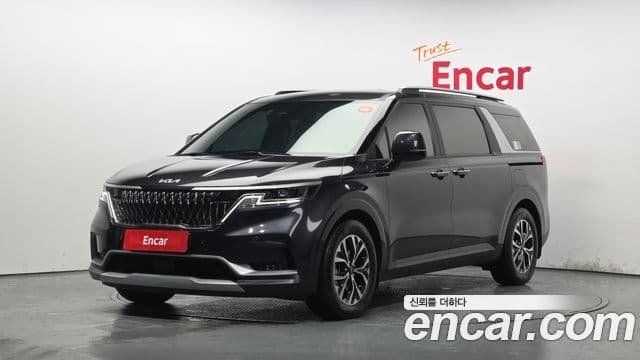 Kia Carnival 2023 — Фото 1/20